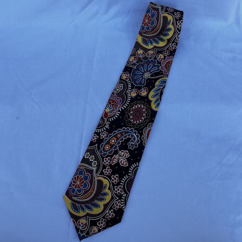 Vera Bradley for Baekgaard Kensington brown paisley men's neck tie 100% silk